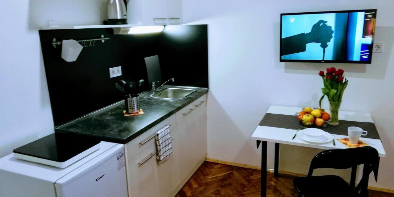 Pula Center Green Park Apartments And Rooms Extérieur photo