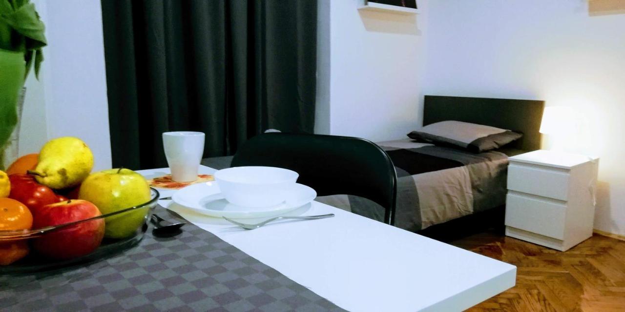 Pula Center Green Park Apartments And Rooms Extérieur photo
