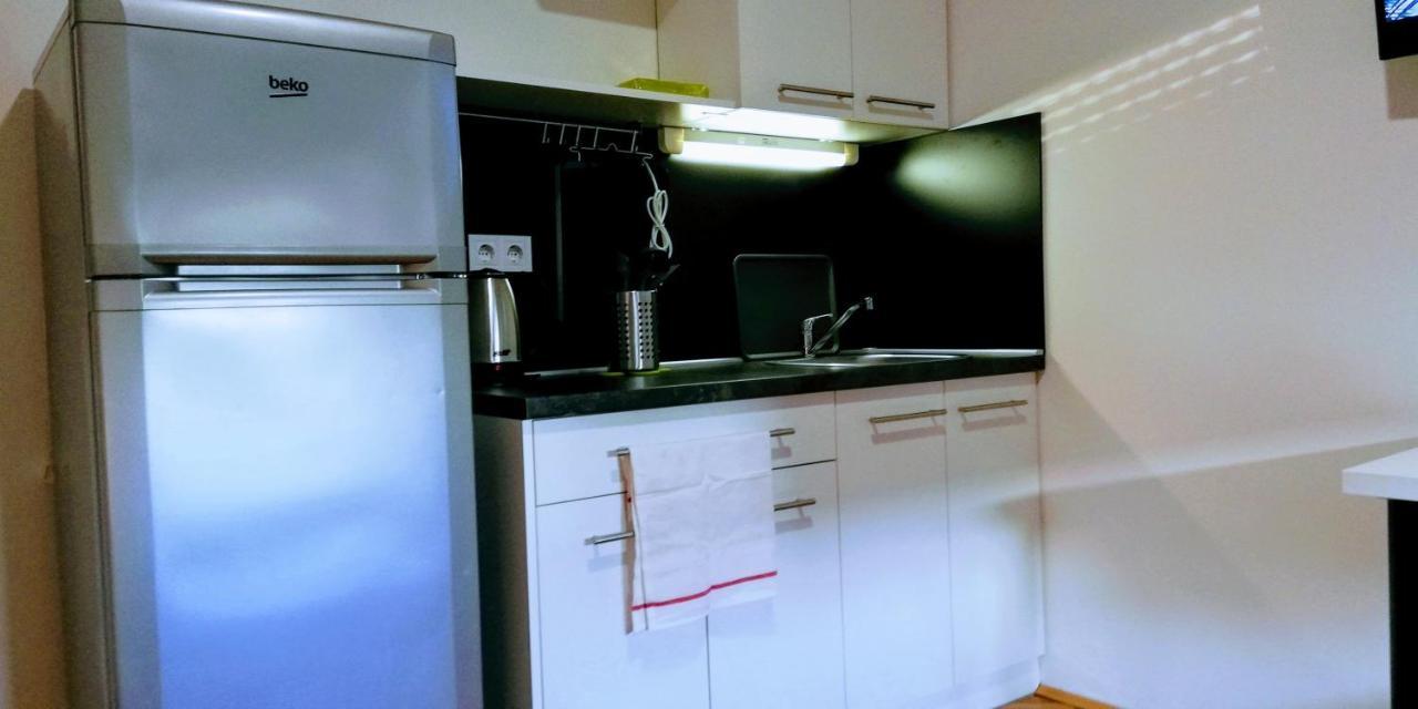 Pula Center Green Park Apartments And Rooms Extérieur photo