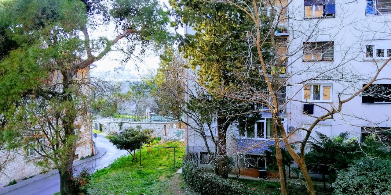 Pula Center Green Park Apartments And Rooms Extérieur photo