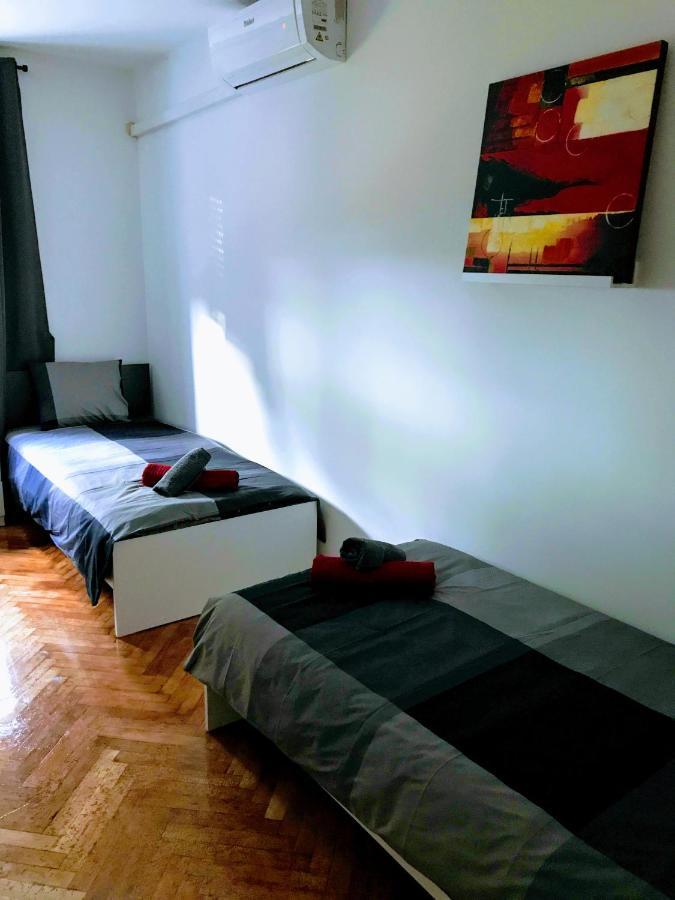 Pula Center Green Park Apartments And Rooms Extérieur photo